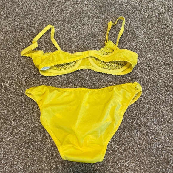 Timpa Bra and Panty Set - Picture 2 of 5